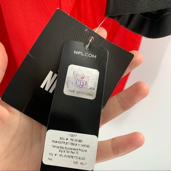 NFL Buccaneers Ndamukong Suh Jersey SIGNED NWT Men’s Size 4XL - Picture 5 of 11